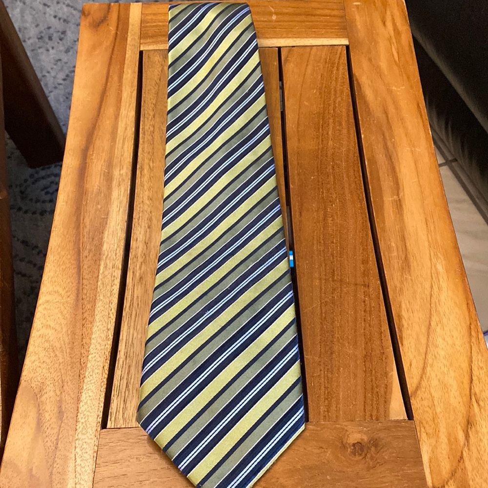 Studio Tie